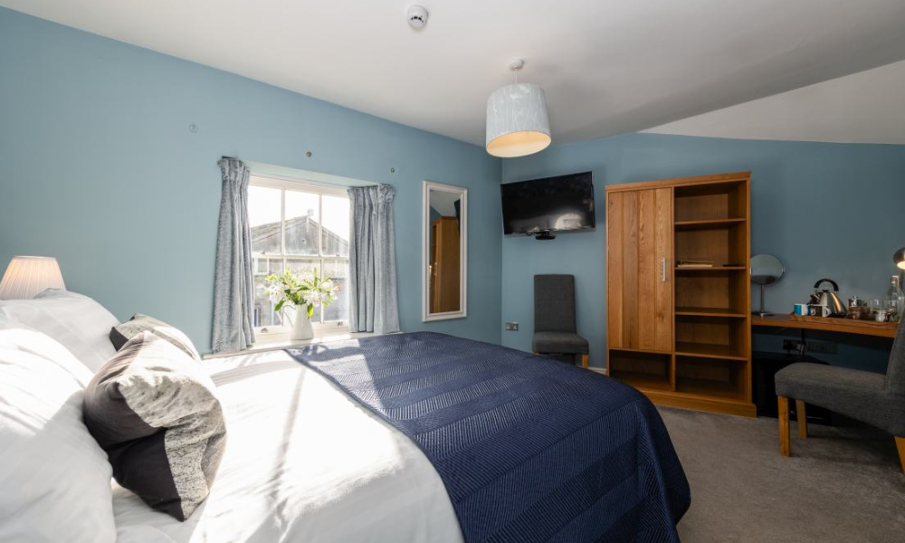cottam-bedroom2